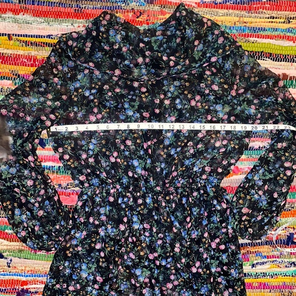 Medium sheer vintage dress - Picture 9 of 12